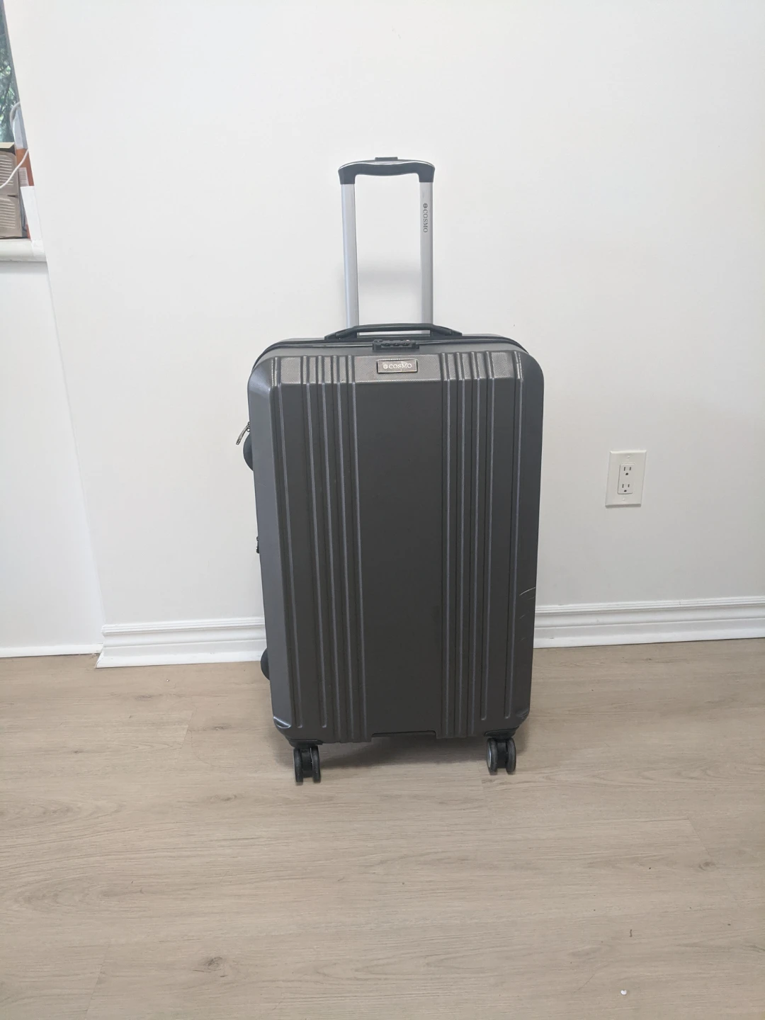 Cosmo Hardside Spinner Luggage