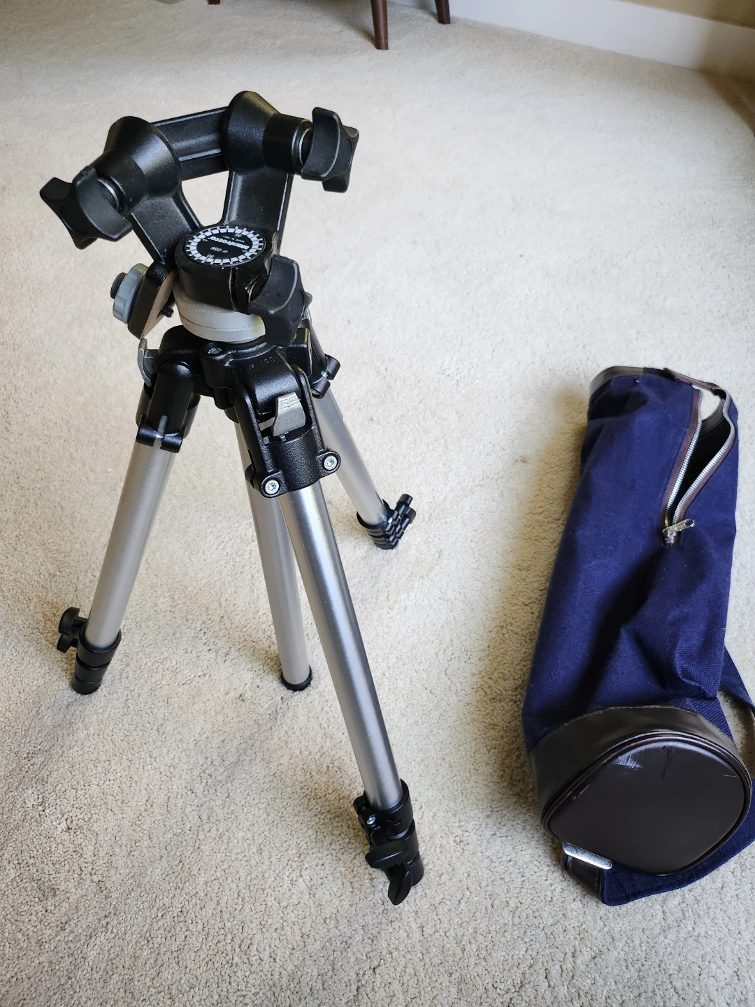 Manfrotto 190 Professional Tripod - photo 3