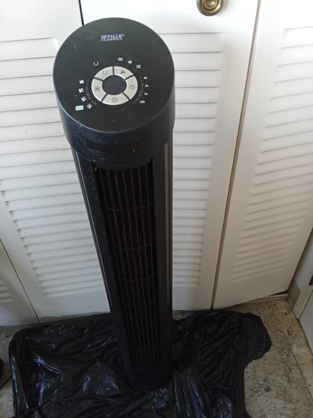 Seville Classics UltraSlimline Tower Fan