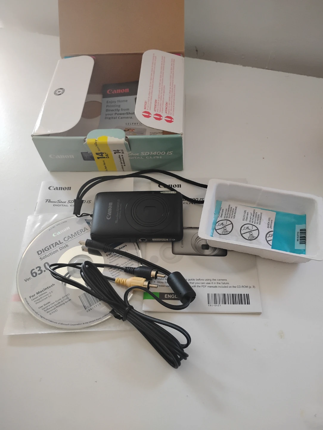 Canon PowerShot SD1400 IS Digital Camera - photo 2