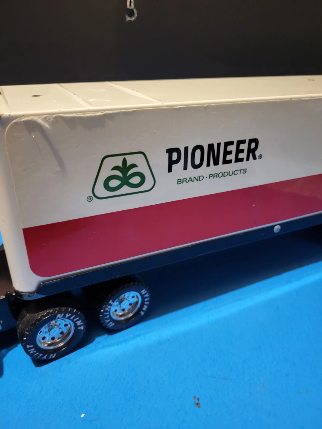 Vintage Nylint Metal Pioneer Semi Truck Toy - photo 3