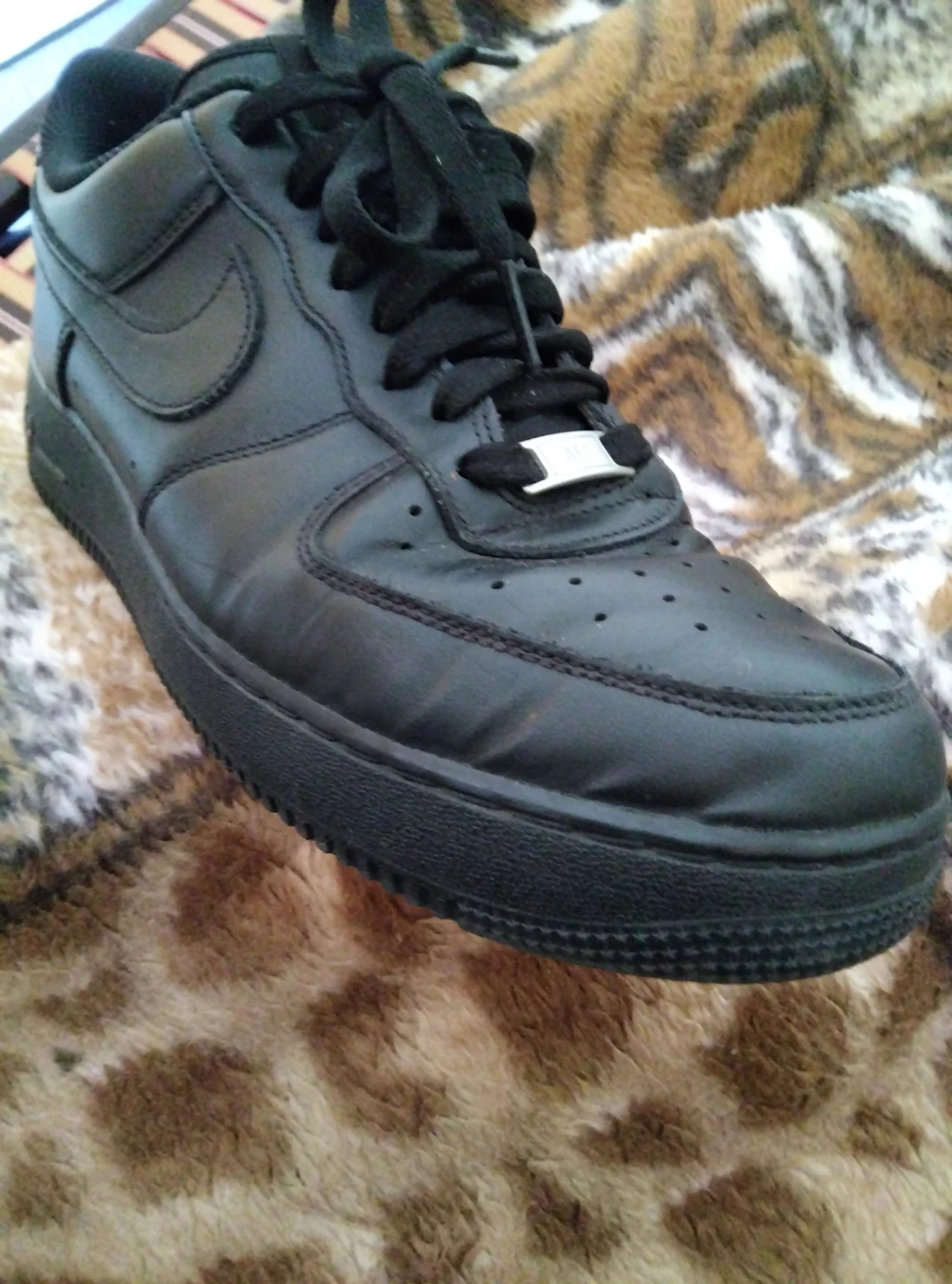 Nike Air Force 1 Black Shoes Size 10