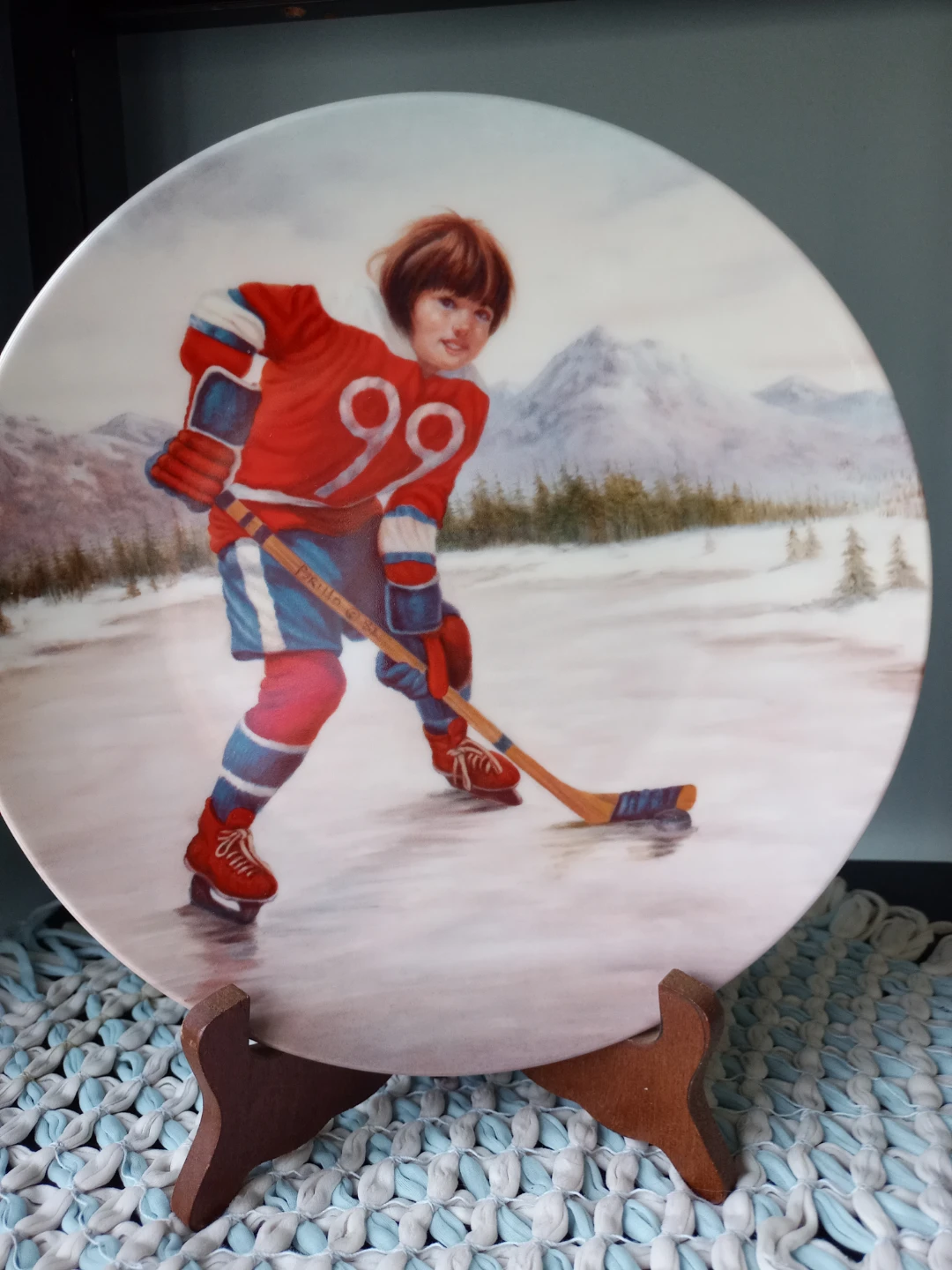 Set of six Gregory Perillo collector plates. - photo 5