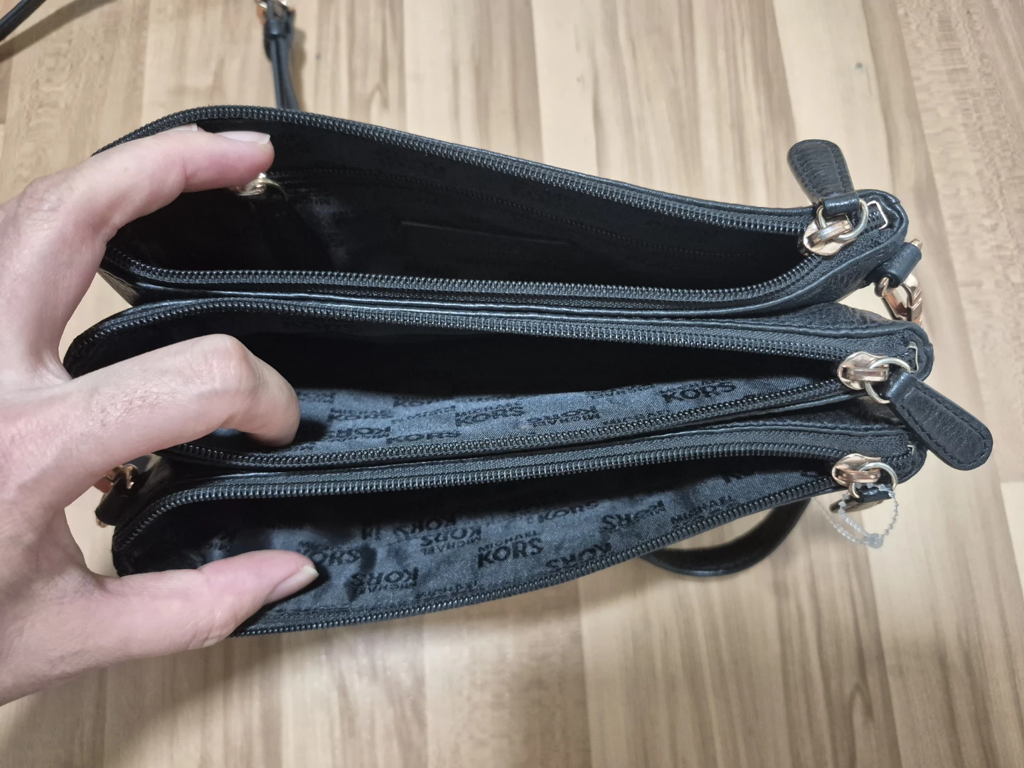 Michael Kors Black Crossbody Bag - photo 5