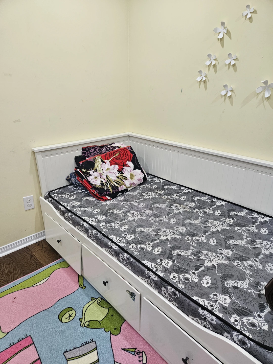 White Ikea bed with Storage Drawers - photo 3
