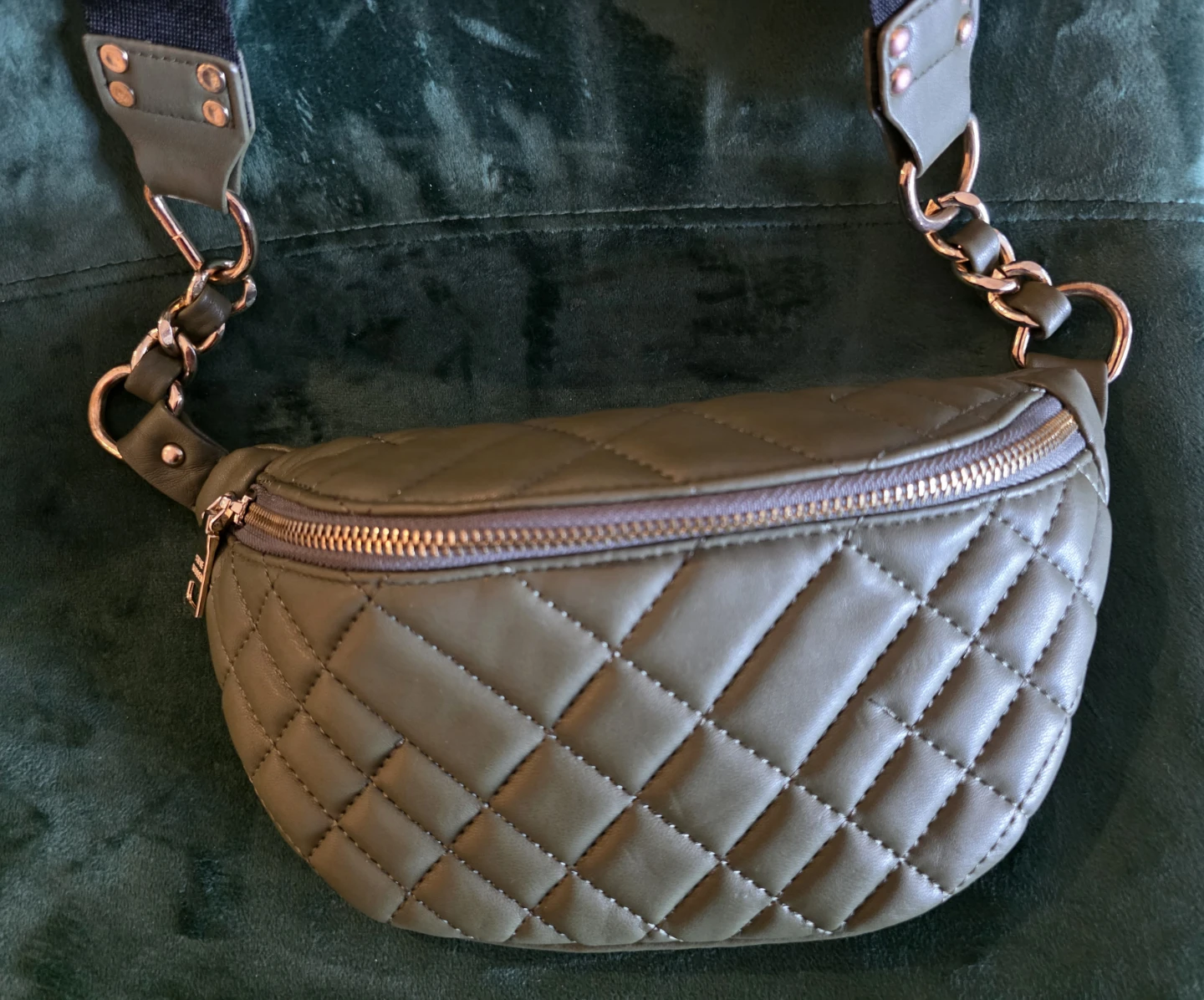 Quilted Fanny Pack - Olive Green - photo 4
