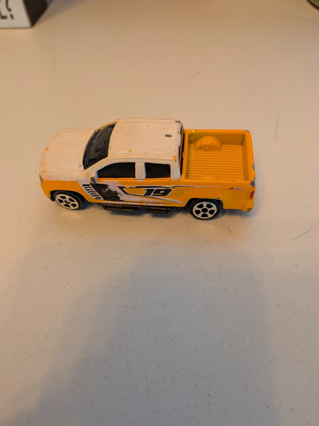 Hot Wheels Z71 Chevrolet Truck