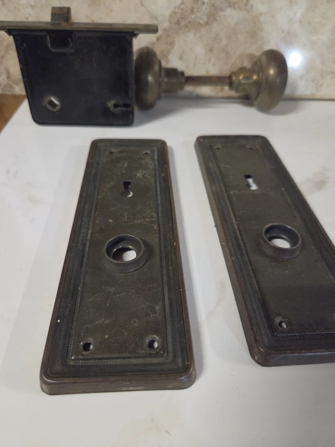Vintage Brass Door Knob and Plate Set - photo 3