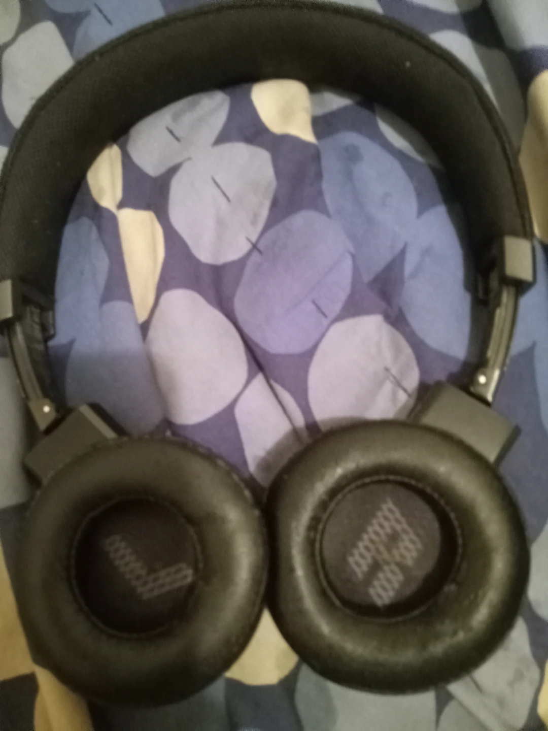 JBL Black Over-Ear Headphones - photo 2