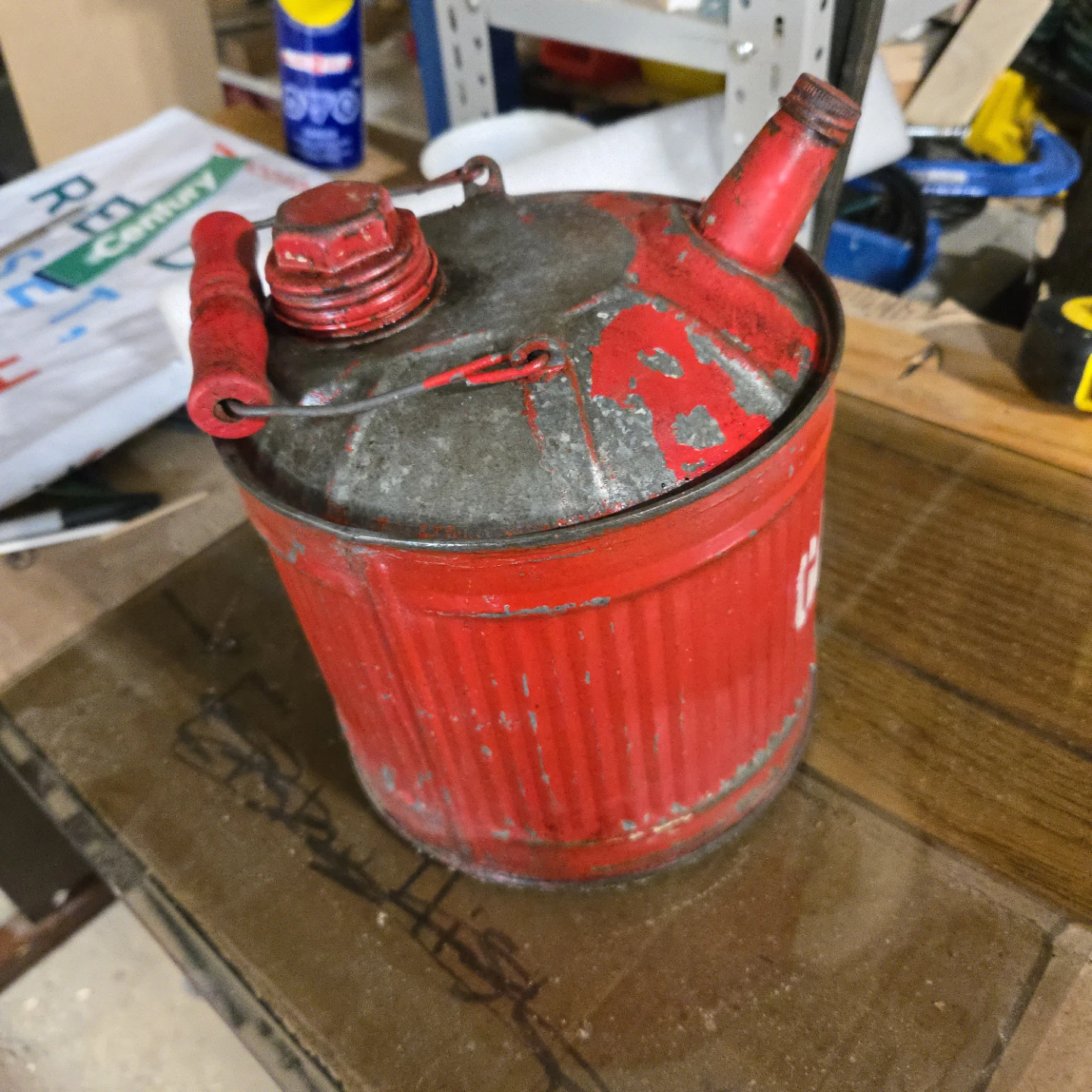 Antique gas can - photo 3