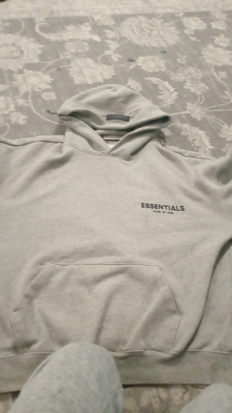 Size small in men's essentials hoodie used like new - photo 3