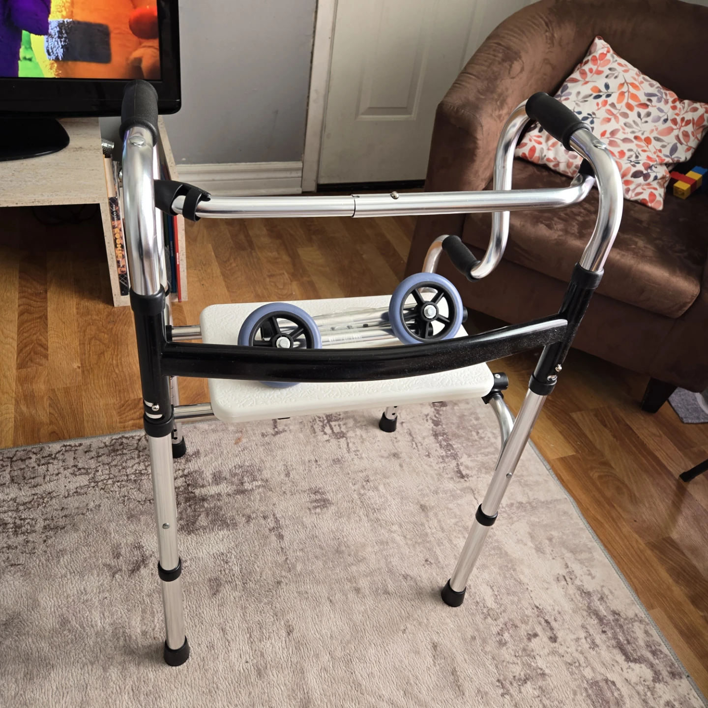 Fordable chair New never used