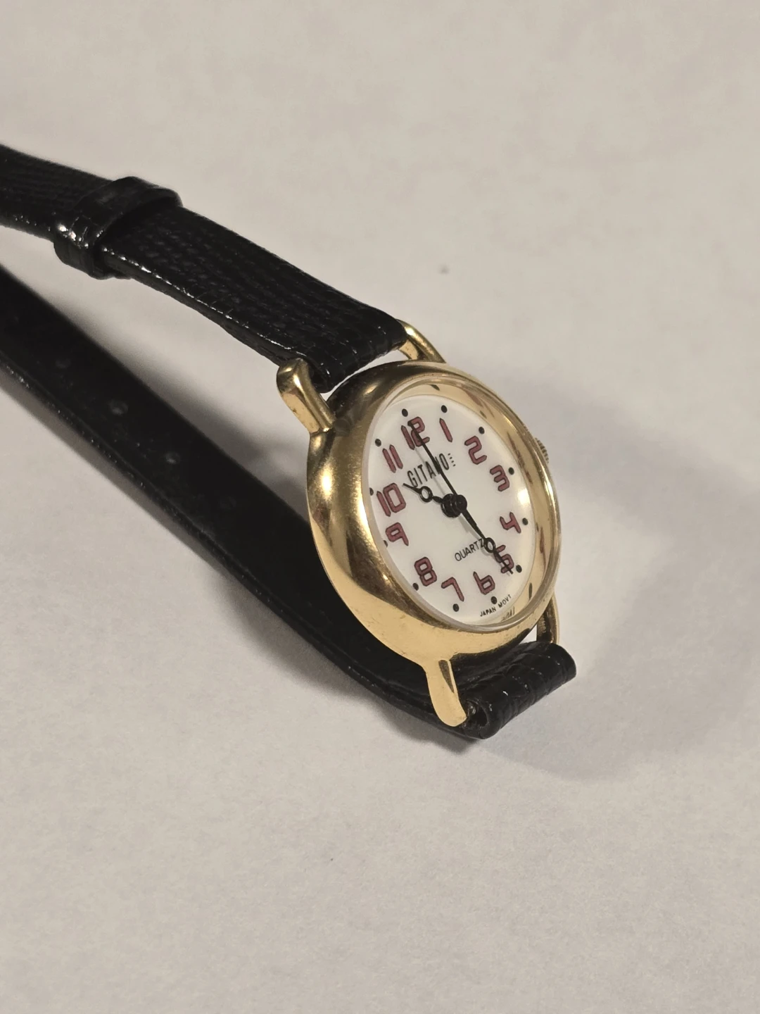 Gitano Women 24mm red numbers Quartz Watch NEW BATTERY - photo 3