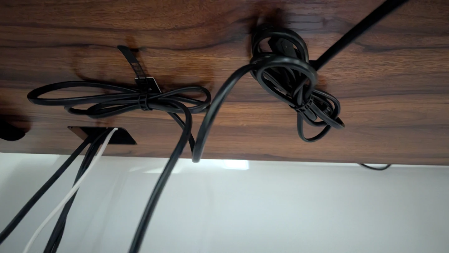 SHW Standing Desk (Height adjustable) - photo 3