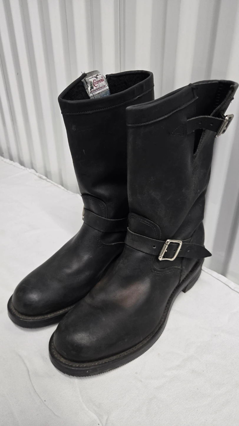 Chippewa engineer boots come in black leather size 10D - photo 2