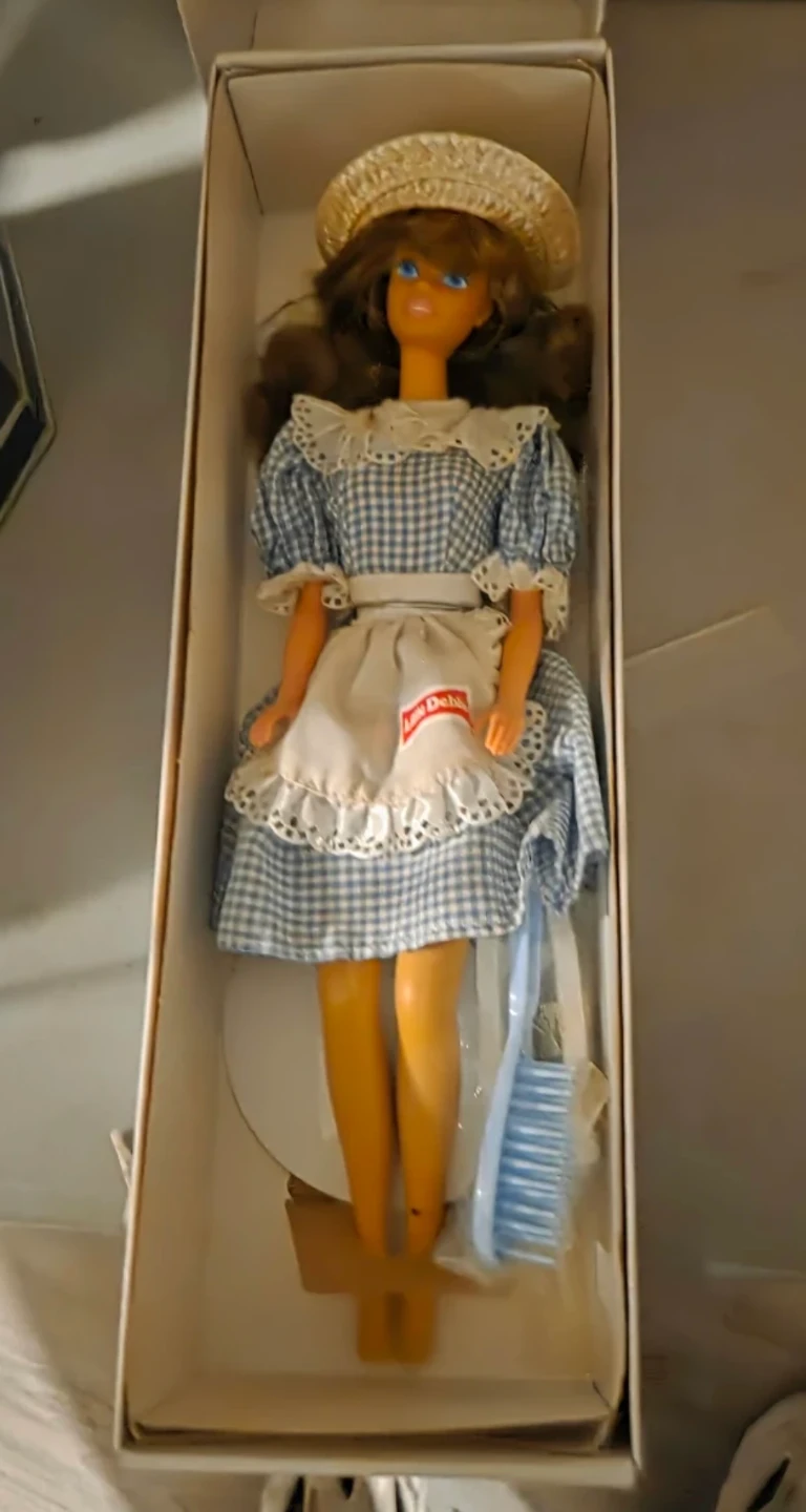 Barbie Little Debbie Special Edition Collector Doll - photo 2