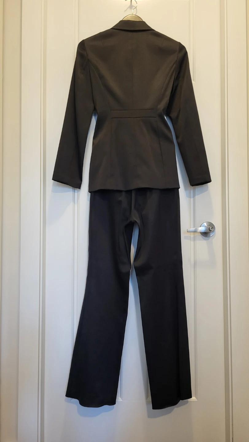 Black Women's Two-Piece Pant Suit - photo 2