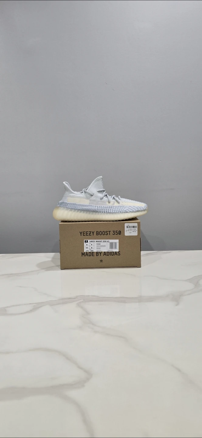 Adidas Yeezy 350 V2 Cloud White Non-Reflective size 9.5