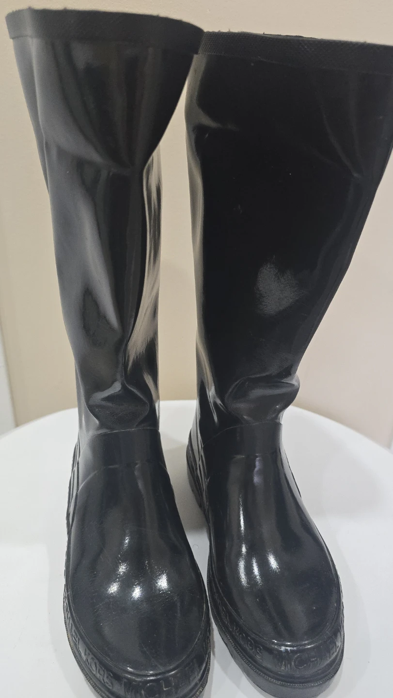 Michael Kors Black Rubber Rain Boots size 6 - photo 5