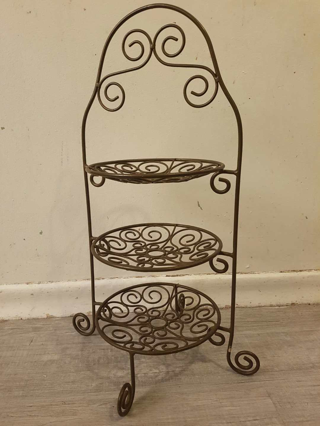 3-Tier Metal Decorative fruit/vegetable Stand - photo 2
