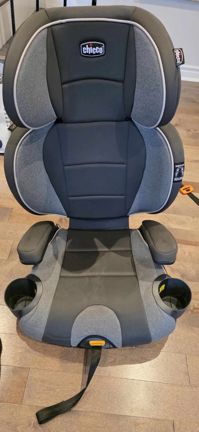Chicco KidFit 2-in-1 Belt-Positioning Booster Seat