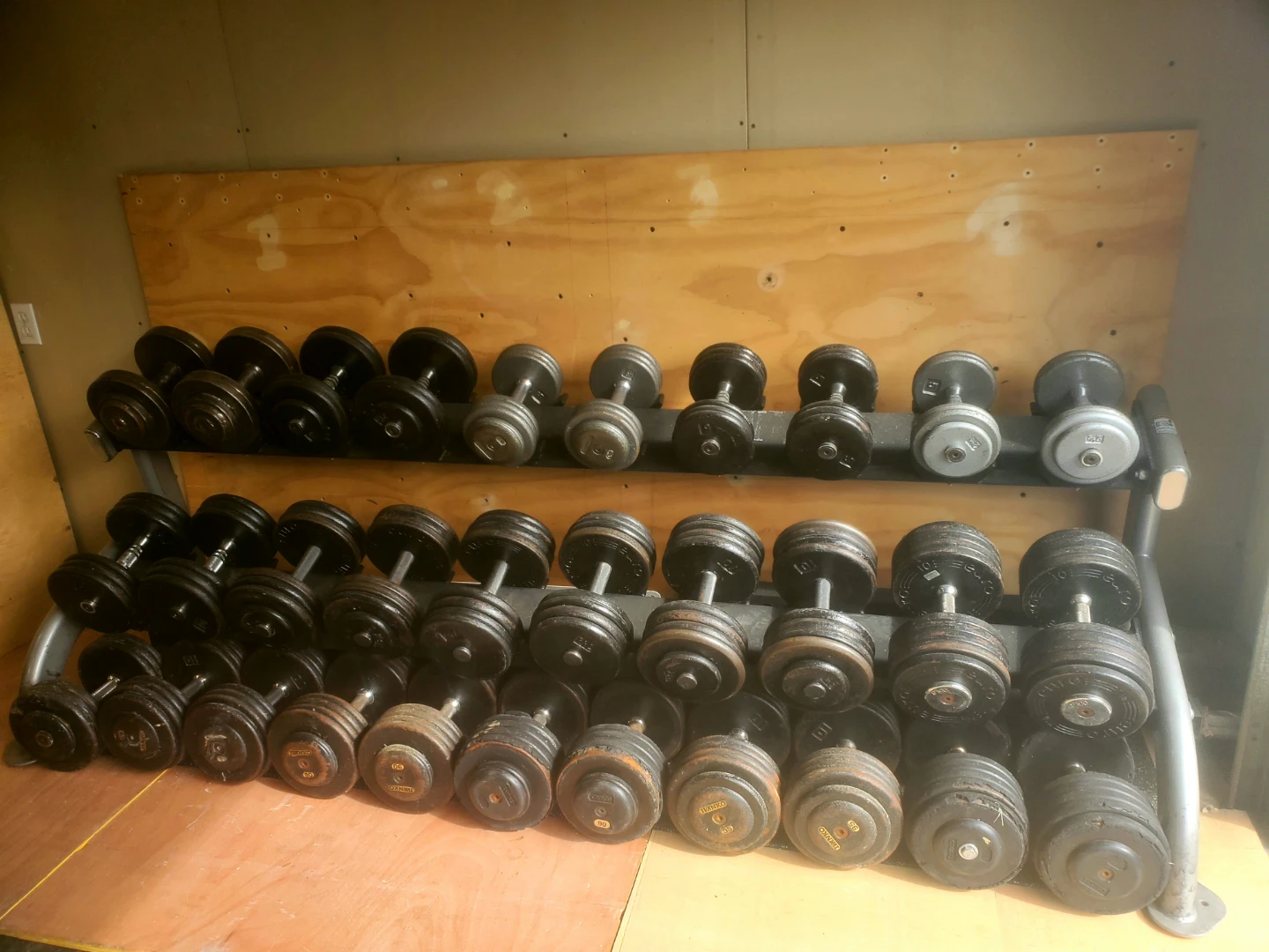Pro-Style Dumbbell Set with Tuff Stuff Commercial Storage Rack