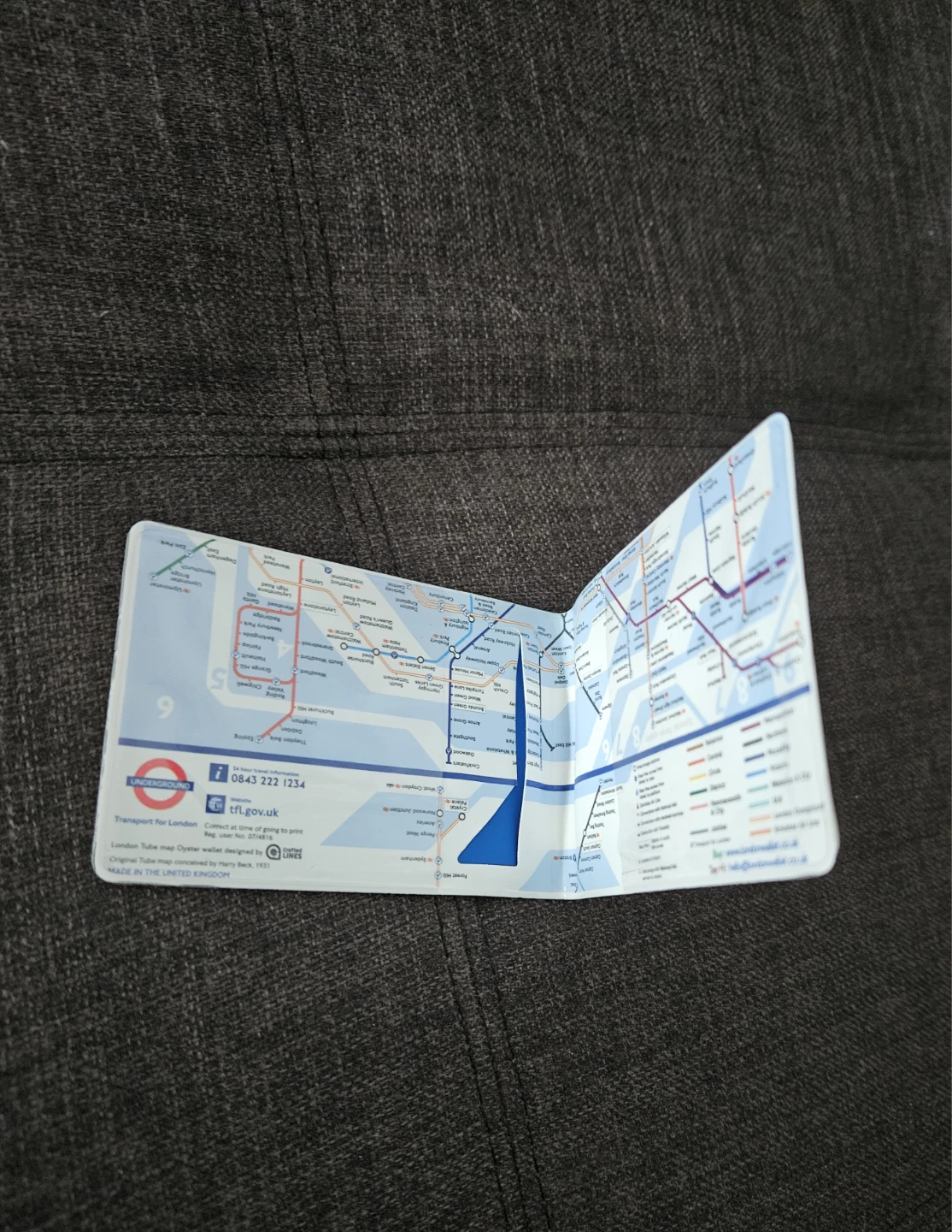 🏈 London Tube Map Card Wallet - photo 2