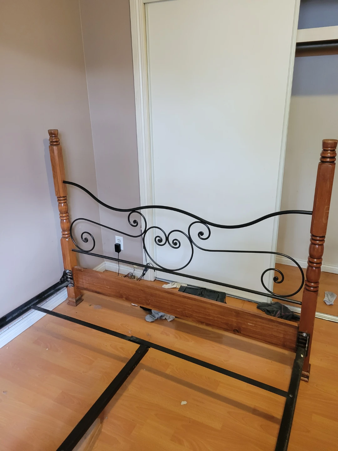 Black Metal and Wood Queen Bed Frame - photo 3