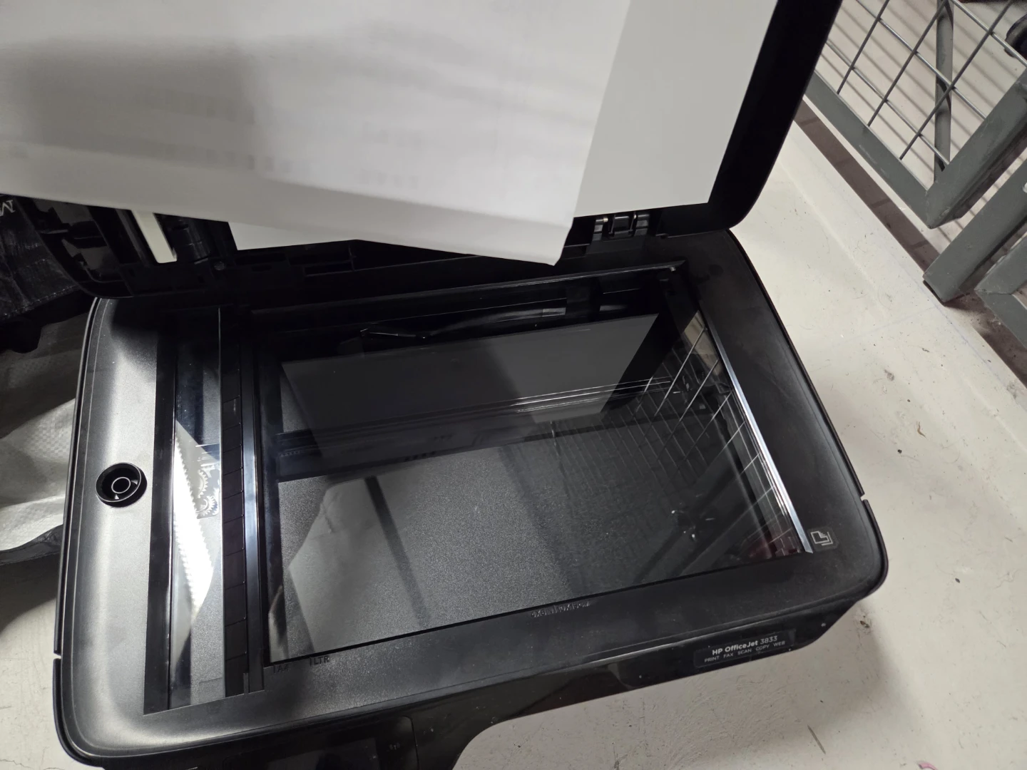 HP OfficeJet 3833 All-in-One Printer - photo 4