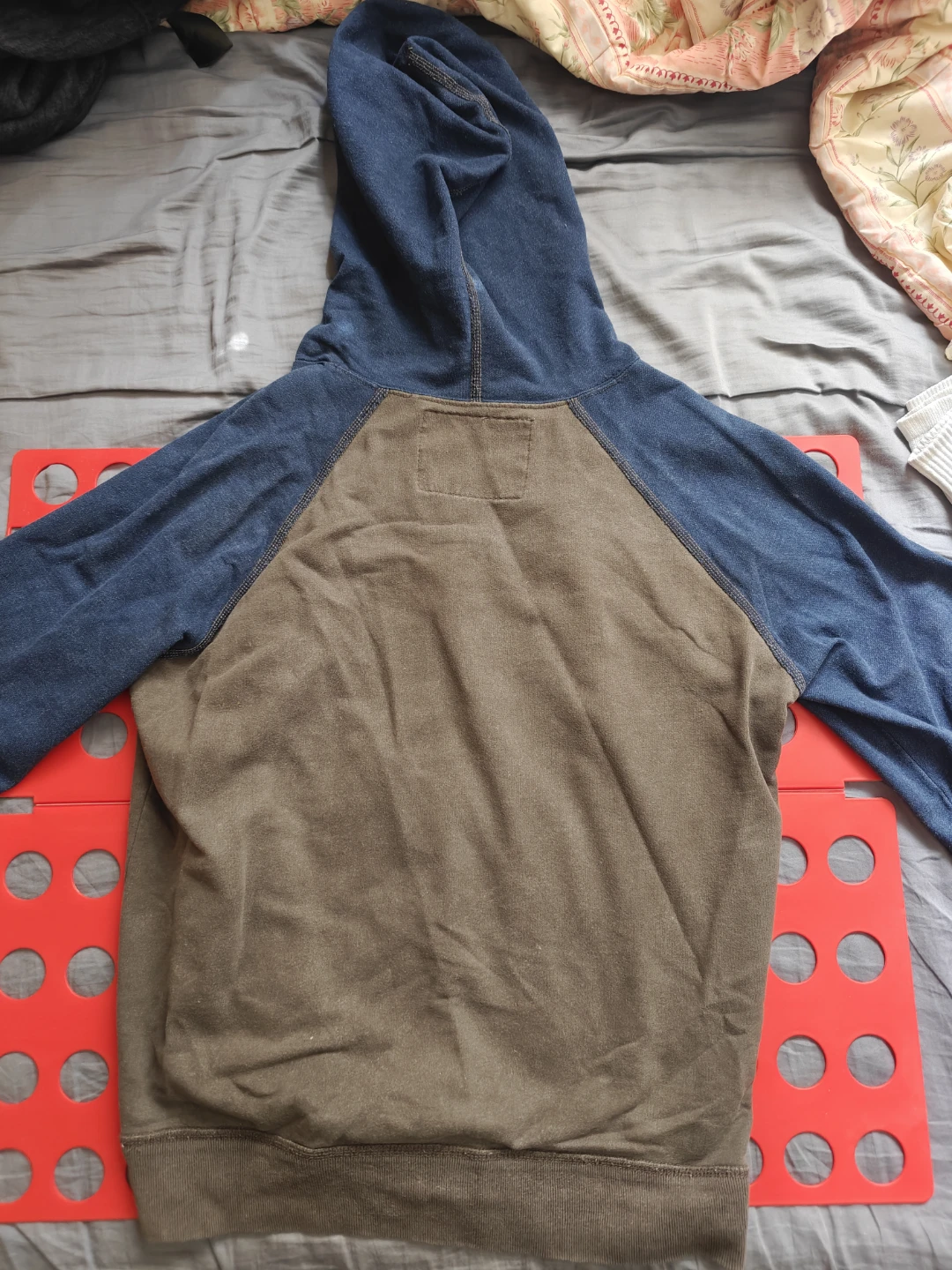 American Eagle Hooded Sweatshirt - photo 2