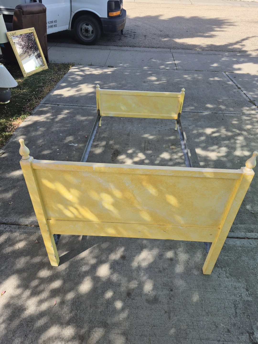 Yellow Single Bed Frame and Mirror - photo 3