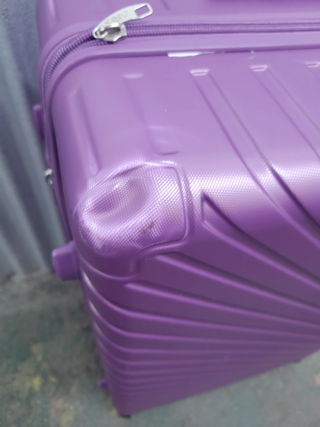 Big Purple Hard Shell suitcase - photo 2