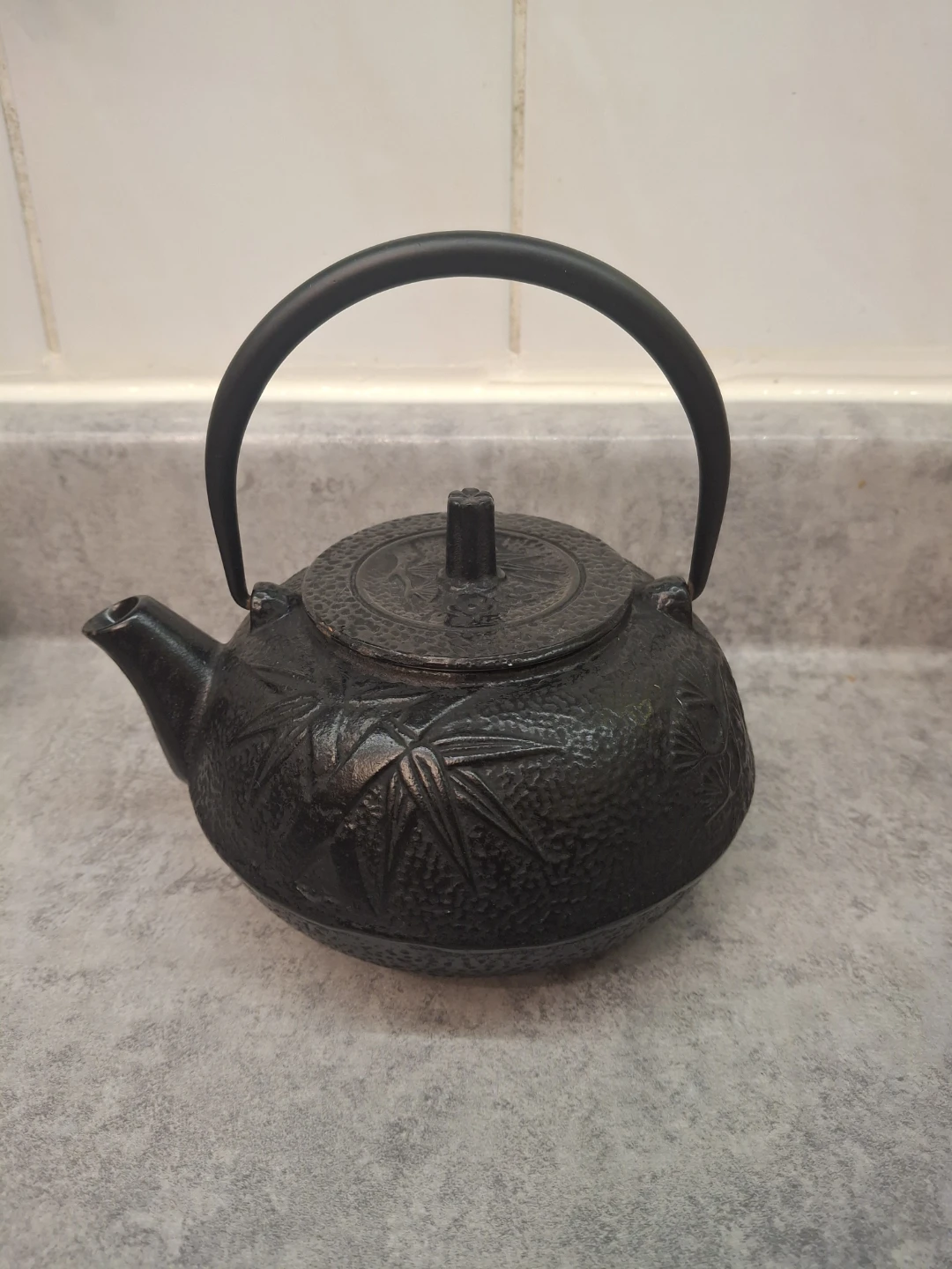 Cast Iron Teapot with Bamboo Design - photo 4