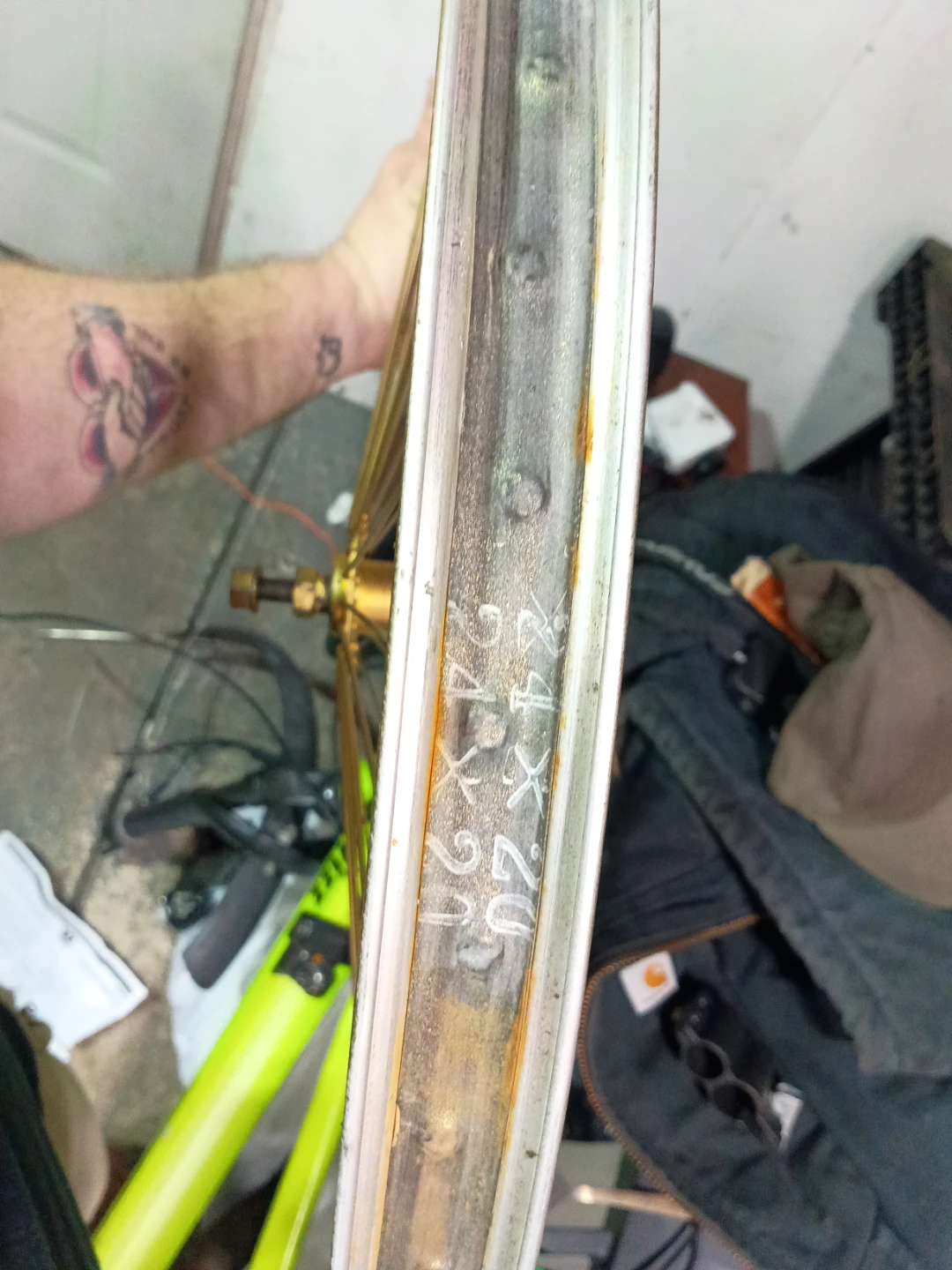 24 inch gold bicycle wheel - photo 3