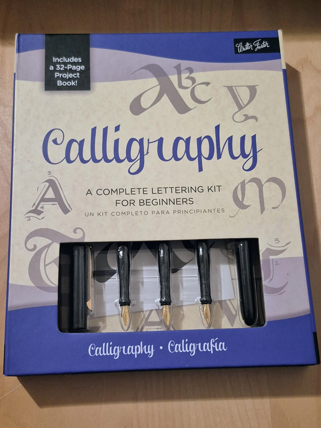 BNIB)Calligraphy A Complete Lettering Kit for Beginners