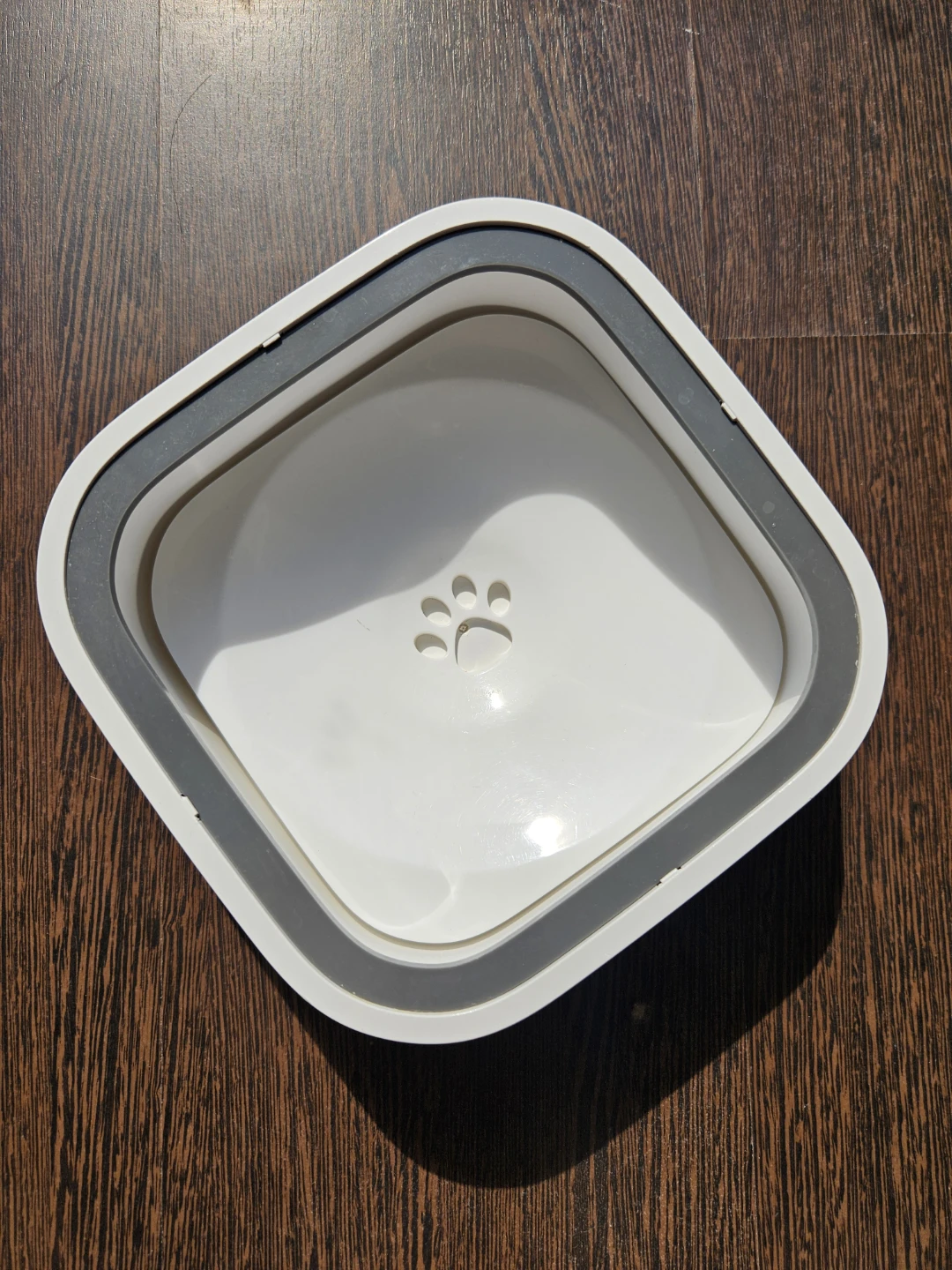 Lumoleaf Pet Water Bowl - No Spill, No Slip - photo 3