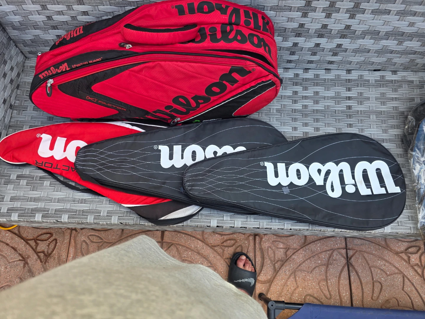 Wilson K Factor Pro Tour Tennis Bag - photo 4