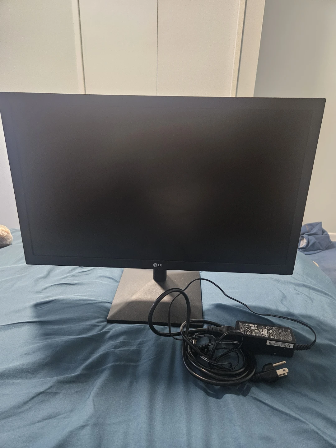 LG Computer Monitor - photo 3