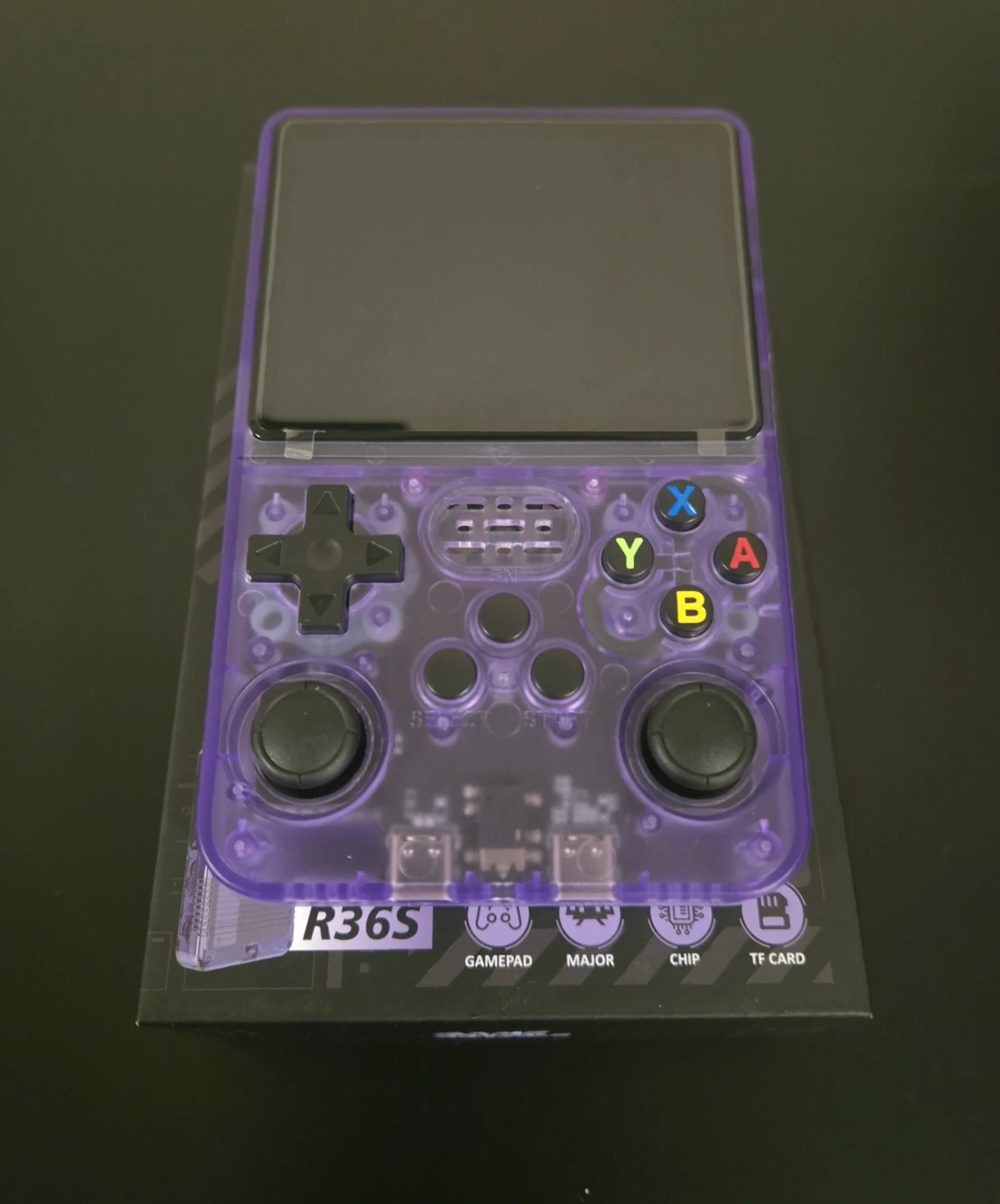 R36S-style retro handheld gaming console