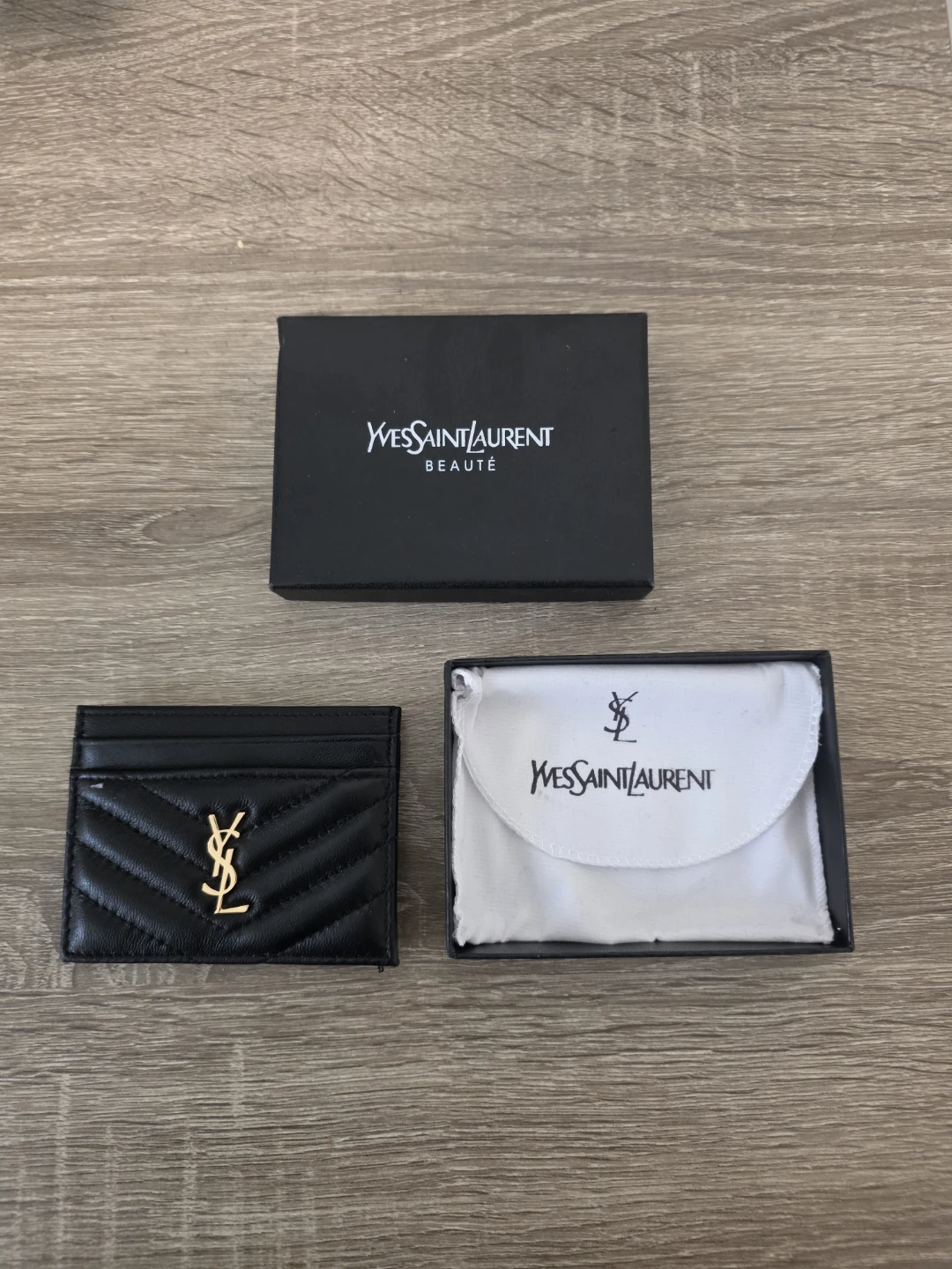 Yves Saint Laurent Black Quilted Card Holder - photo 3