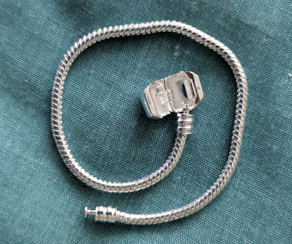10K White Gold Plated Charm Bracelet - 7-inches - BRAND NEW