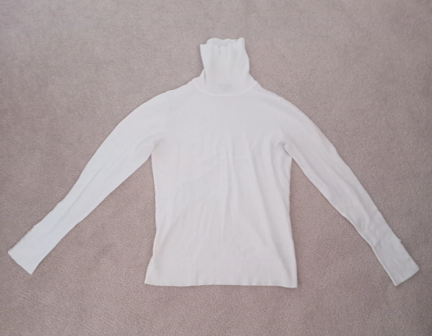 White Turtle Neck Sweater- Women's Extra Small