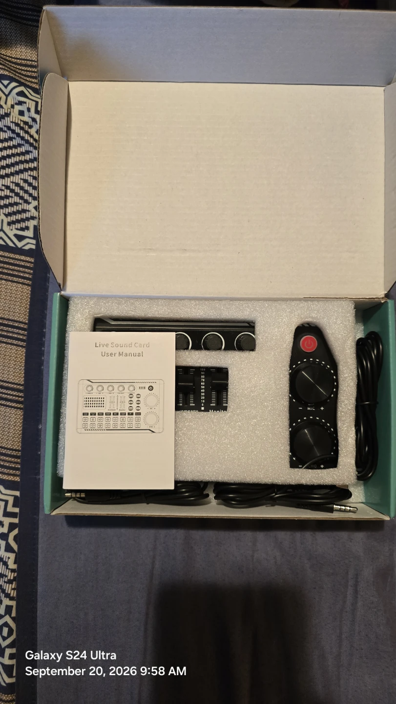 Portable Sound Card Mixer for Live Streaming - photo 2