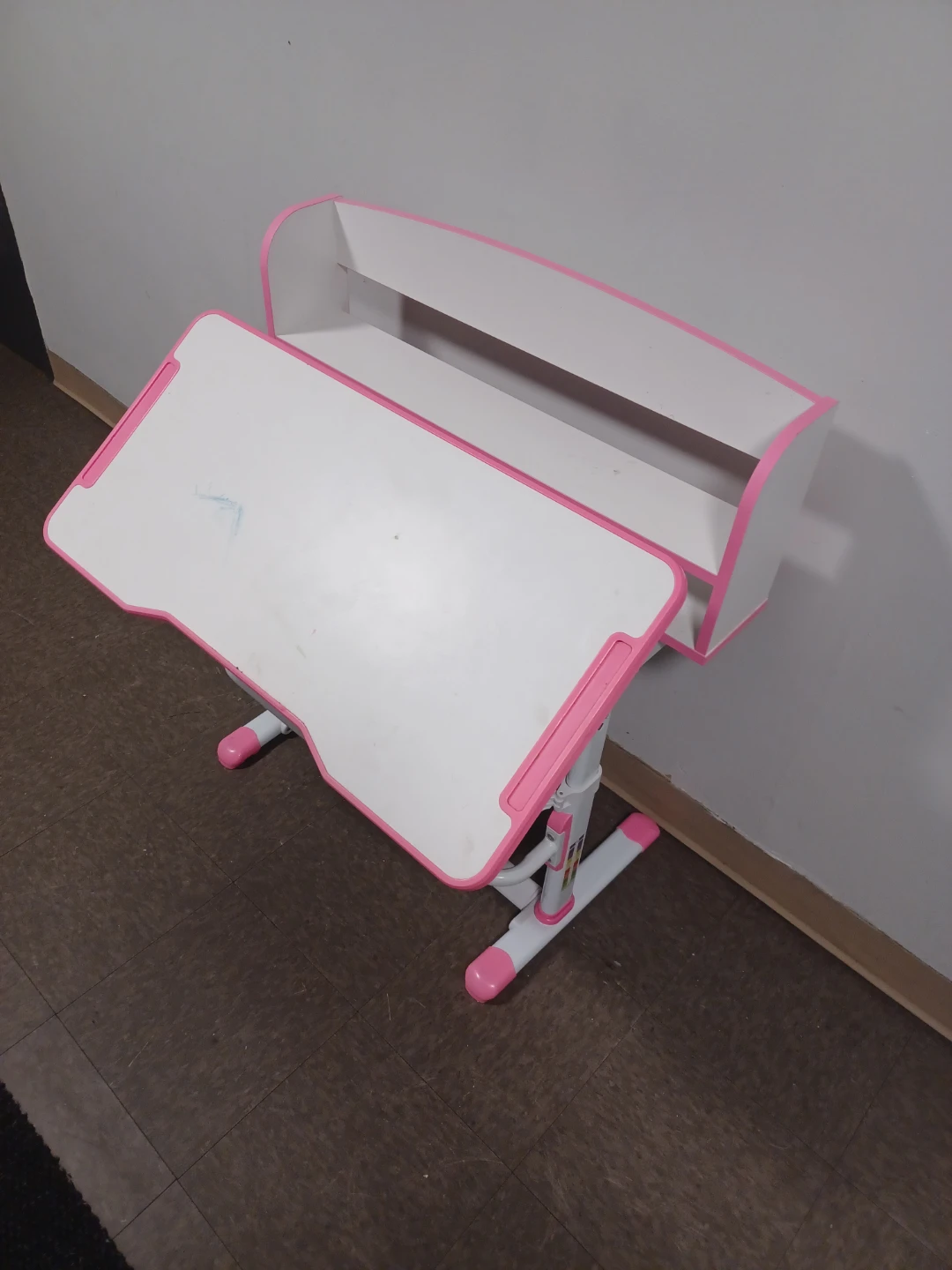 Kids Adjustable Pink and White Desk - photo 5
