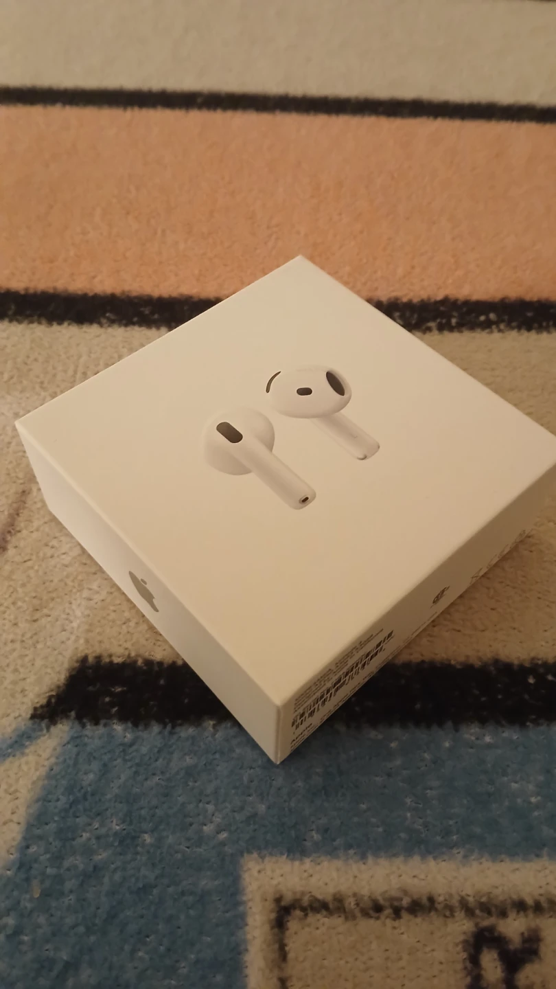 Apple AirPods 4