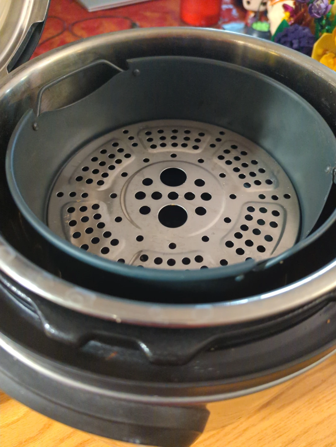 Instant Pot 6 Quart with Air Fryer Lid - photo 5