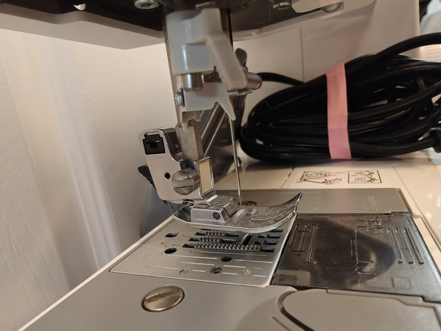 Brother XB2510 Sewing Machine - photo 5