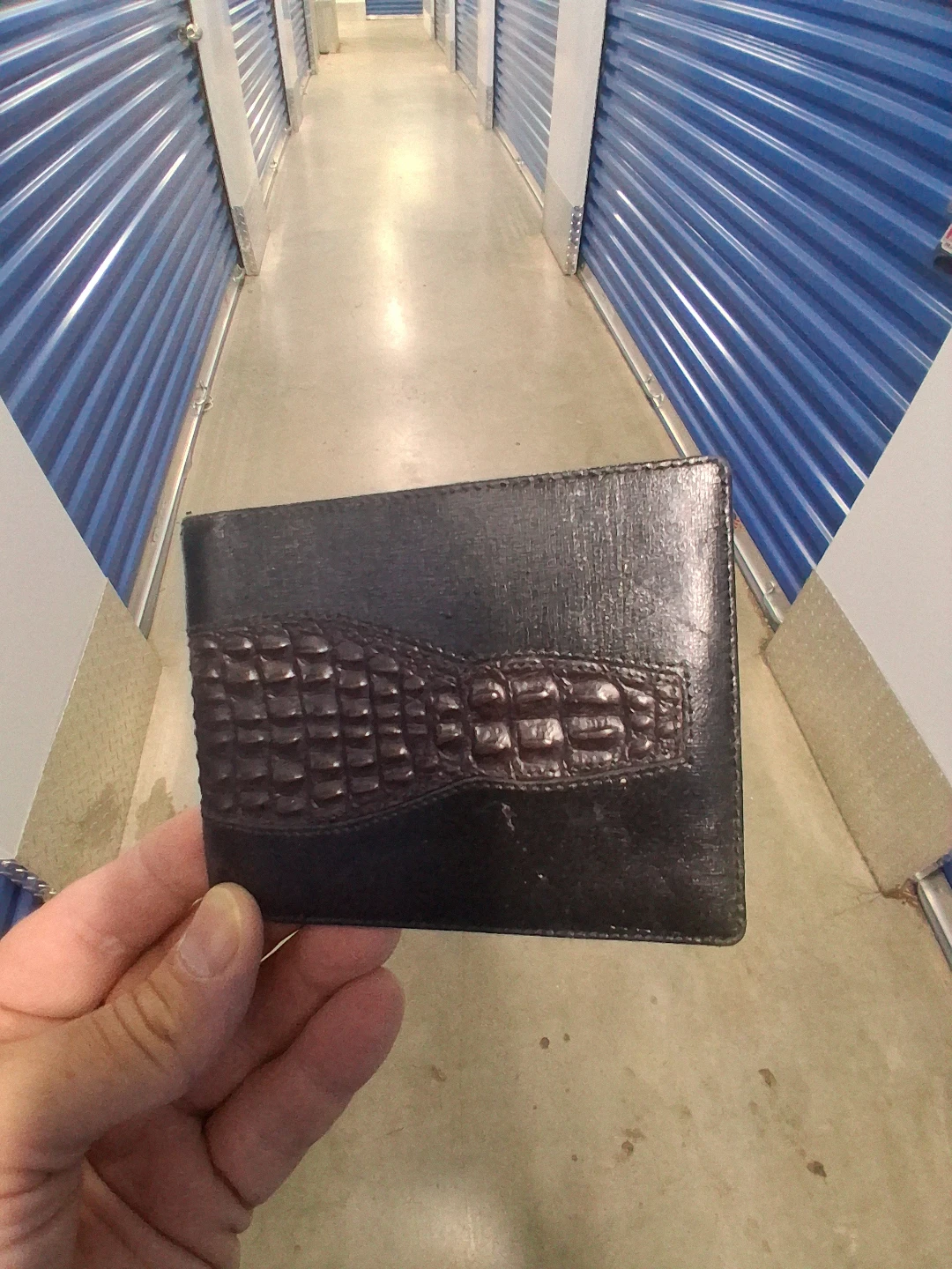 Burghley black bi-fold wallet
