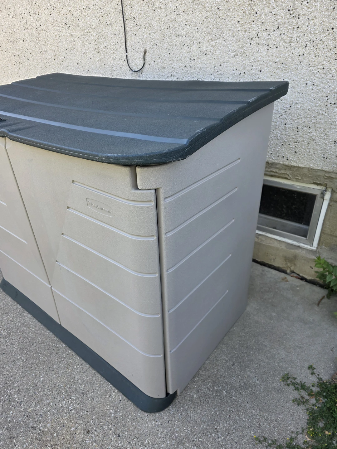Rubbermaid Outdoor Horizontal Storage Shed - photo 2