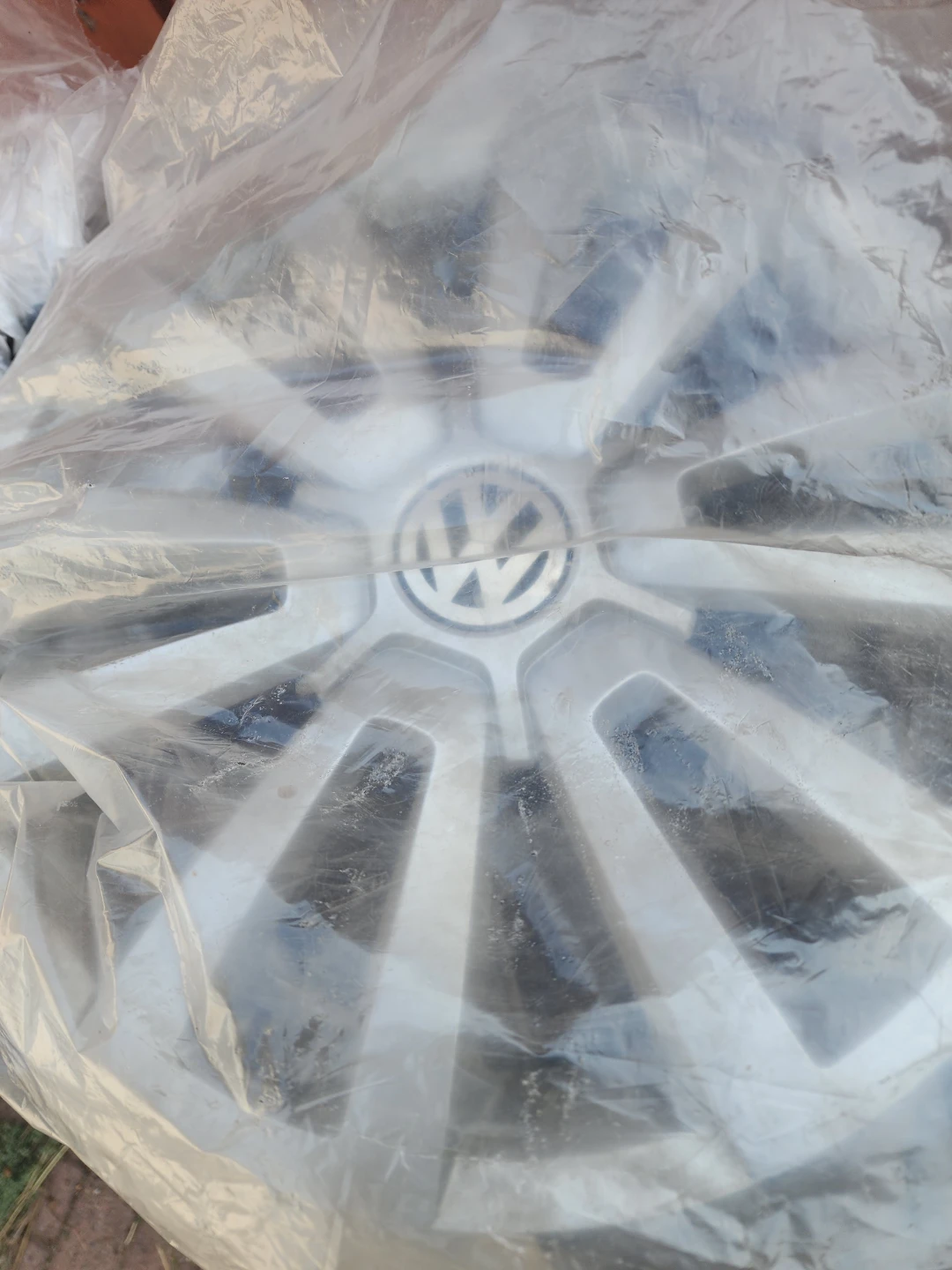 Volkswagen Alloy Wheels and Tires Set - photo 3